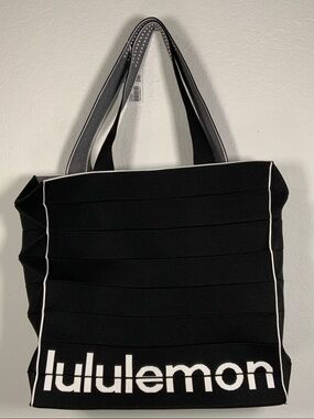 🆕 lululemon Fold It Hold It Black Tote with White Logo 22L SOLD OUT
